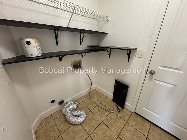 1477 Ridge Point Dr — Photo 23