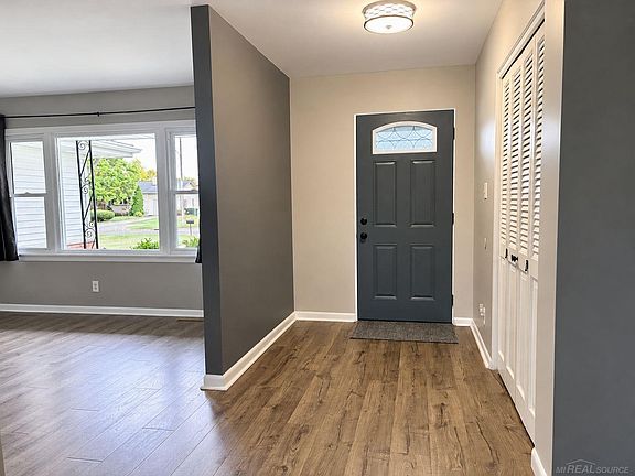 3rd image of 4108 Allen Ct