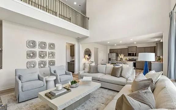 2nd image of 5602 Rosehall Pl