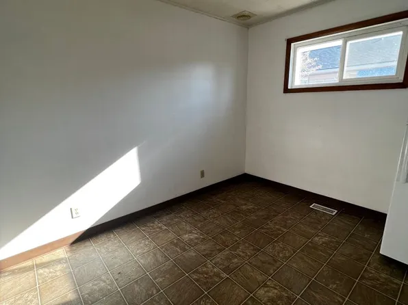 Vine Maple Triplex, 802-806 SE Queen Ave, Albany, OR 97322