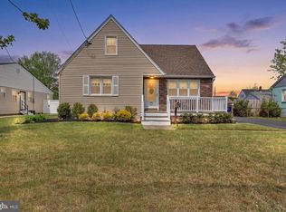 171 Oxford Rd, Cinnaminson, NJ 08077