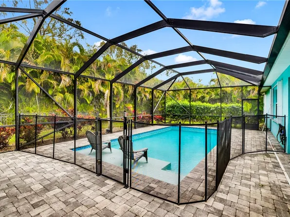 6213 Arcadia Sq, Vero Beach, FL 32966