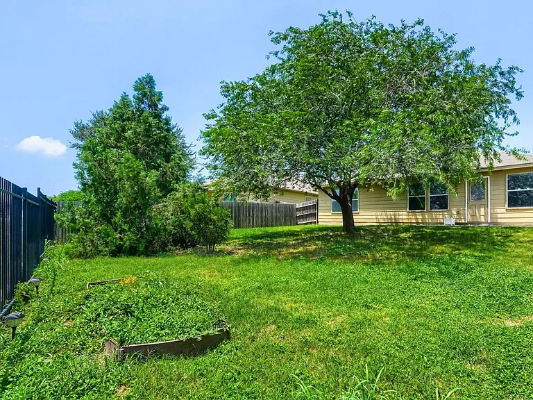 9421 China Rose Dr — Photo 16
