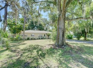 5530 River Rd, New Port Richey, FL 34652
