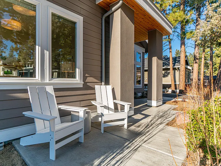 62719 Mehama Dr — Photo 2
