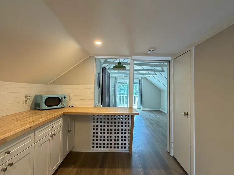 55 Clarendon Ave — Photo 10
