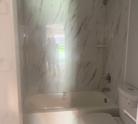 5th image of 2555 Kimball Ave