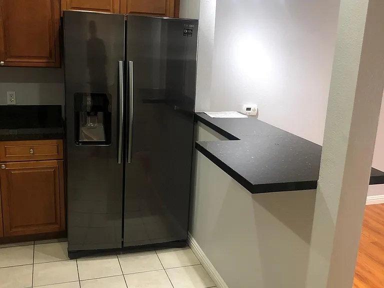 3914 W Victory Blvd #102 — Photo 7
