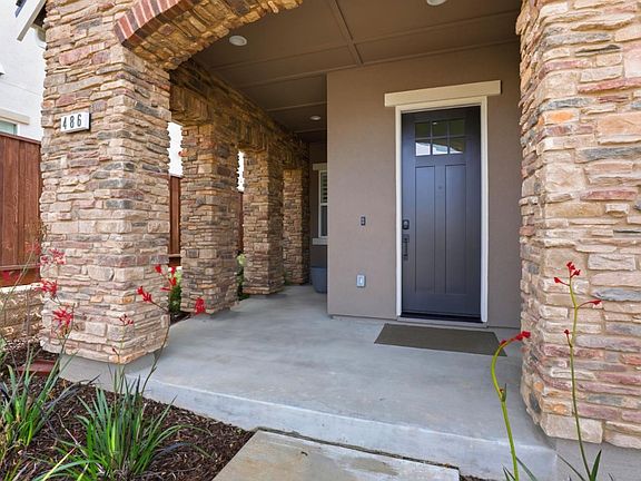 5th image of 486 Lassen Way