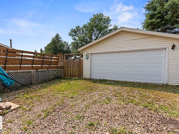 3rd image of 1801 Forest Dr