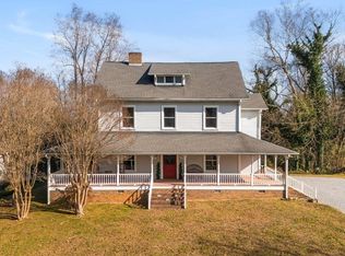 44 Bickford Ave, Tryon, NC 28782