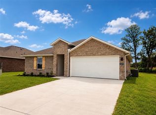 3070 Laredo Ln, Gravette, AR 72736