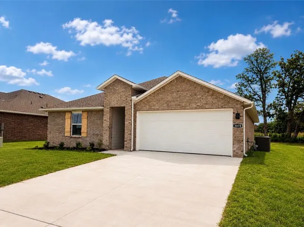 3070 Laredo Ln, Gravette, AR 72736