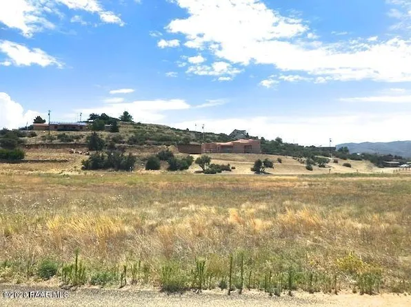 18442 S Niblick Dr, Peeples Valley, AZ 86332