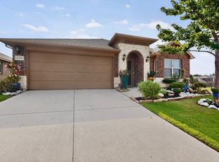 698 Langdon St, Lavon, TX 75166