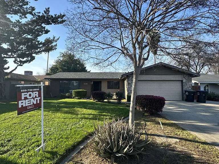 3504 W Cutler Ave — Photo 1