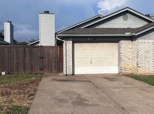 3402 Green Ridge St, Fort Worth, TX 76133