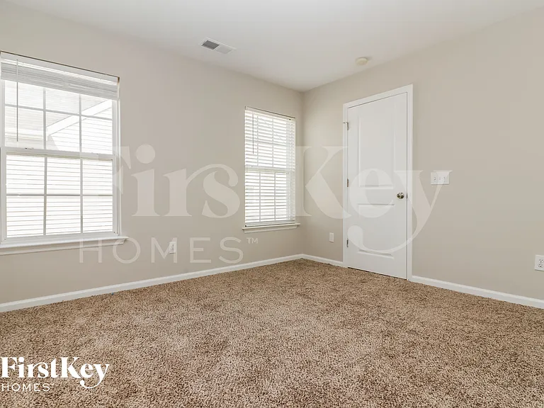 223 Silk Oak Dr — Photo 11