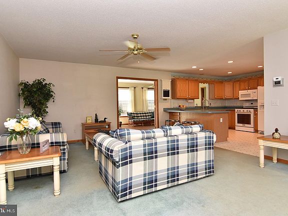 4th image of 32393 Mariners Way