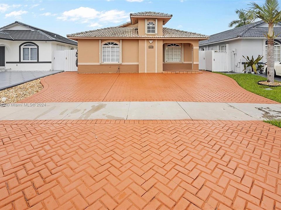 1st image of 9767 NW 128th Ln
