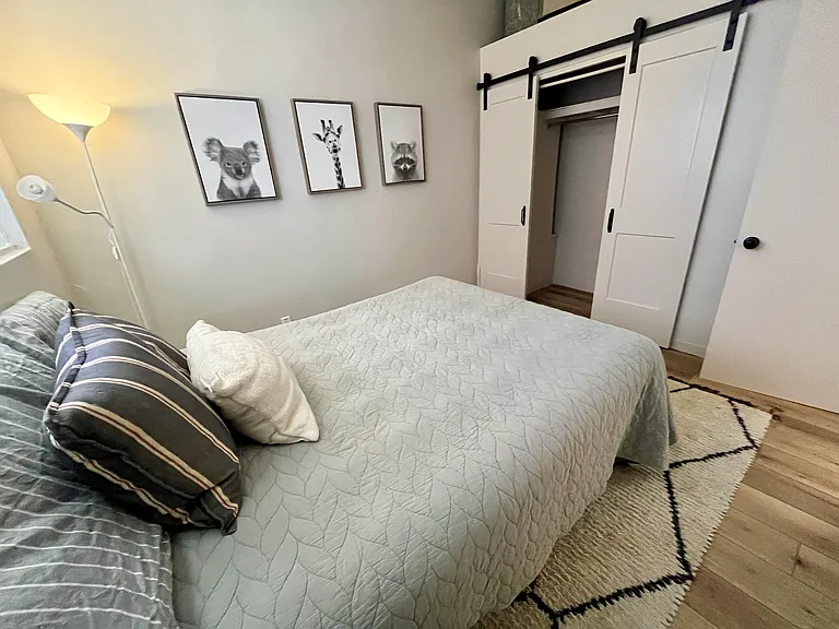 2112-2114 Russell Blvd #2114B — Photo 7