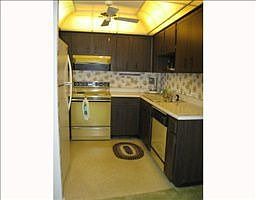 3rd image of 2738 Sherbrooke Ln APT A