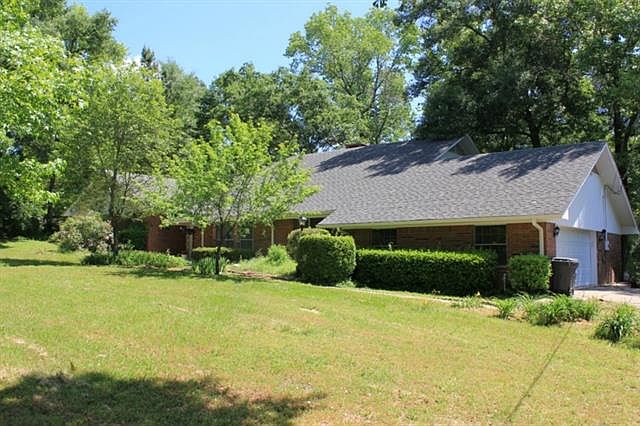 1st image of 236 Carrington Ln