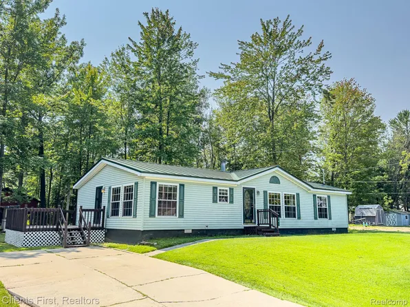 781 Hillcrest Dr, Lake, MI 48632
