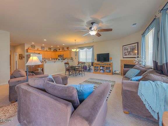 4th image of 1145 Drake Way