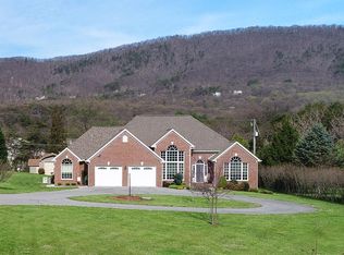 2728 Willowbrook Dr, Roanoke, VA 24012