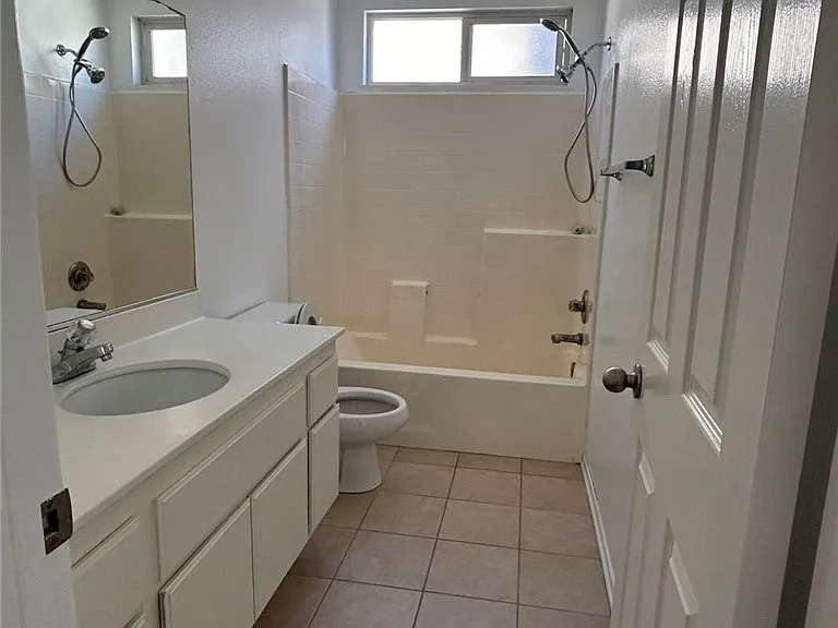 26071 Peck St — Photo 8