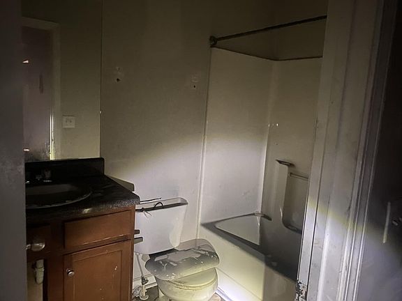 4th image of 211 Millstream Rdg