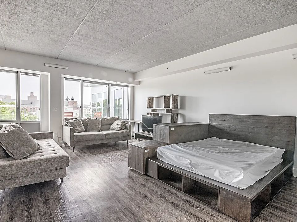 1st image of 2415 Arthur Ave #5E