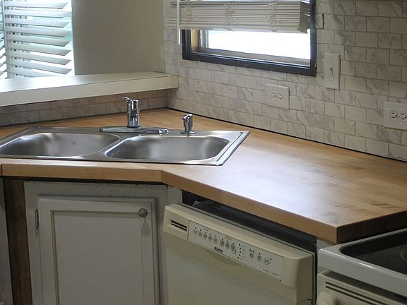 2nd image of 50 Mohawk Rd