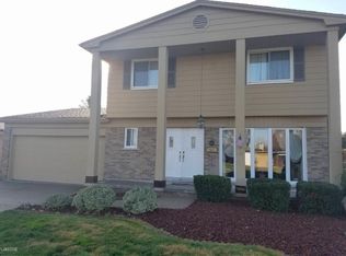 11164 Glenis Dr, Sterling Heights, MI