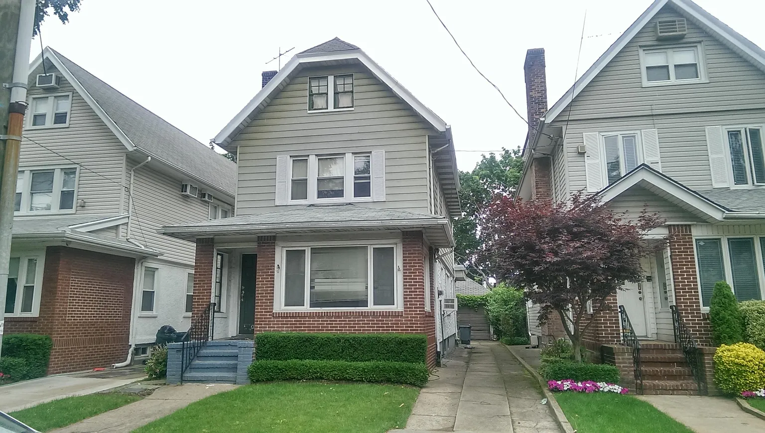 1209 E 29th St photo 1