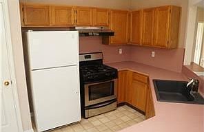 5th image of 2601 S Walker Dr