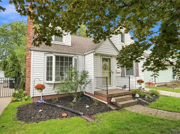 283 Wrexham Ct N, Tonawanda, NY 14150