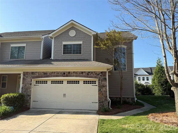 1134 Stuarts Landing Dr, Cramerton, NC 28032