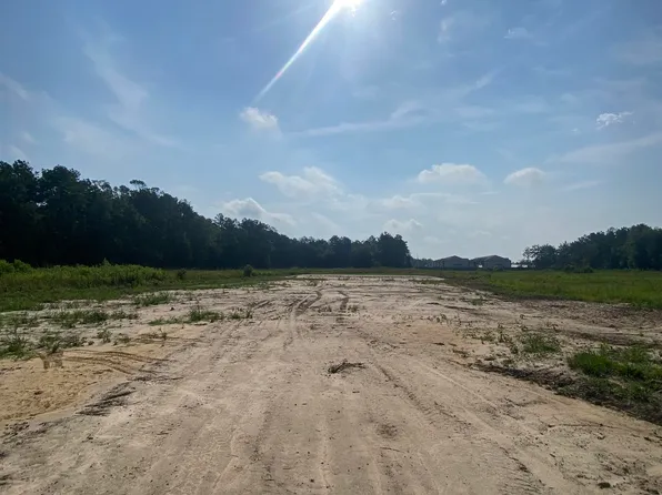18065 Grayburg Rd, Sour Lake, TX 77659