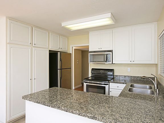 5th image of 17093 W Bernardo Dr Unit 104