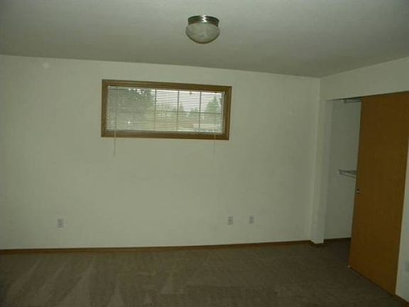3rd image of 418 170th St S