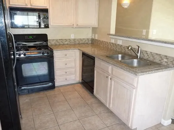 8415 Pebble Creek Way Unit 201, Highlands Ranch, CO 80126