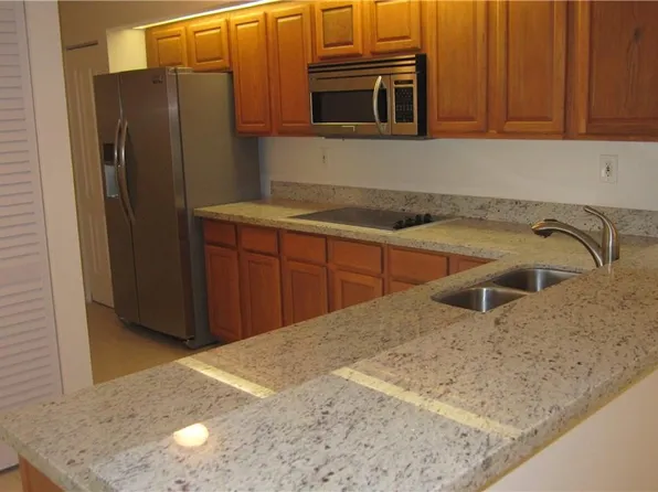 8500 SW 212th St APT 206, Cutler Bay, FL 33189
