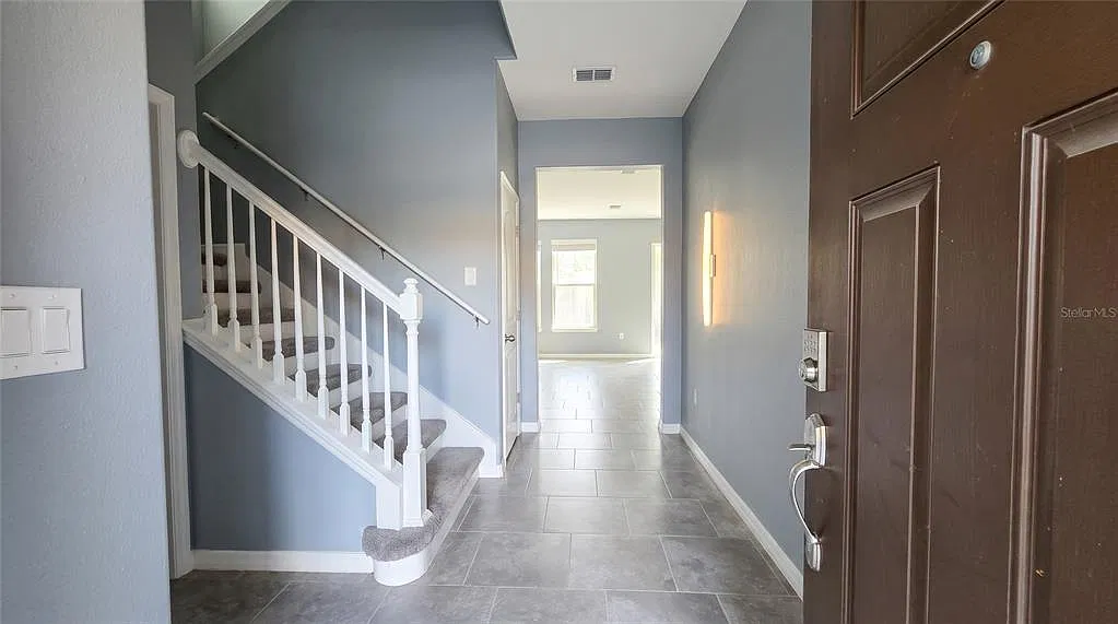 3 bed, 2.5 bath, 2147 sqft, $2,950 — Photo 4