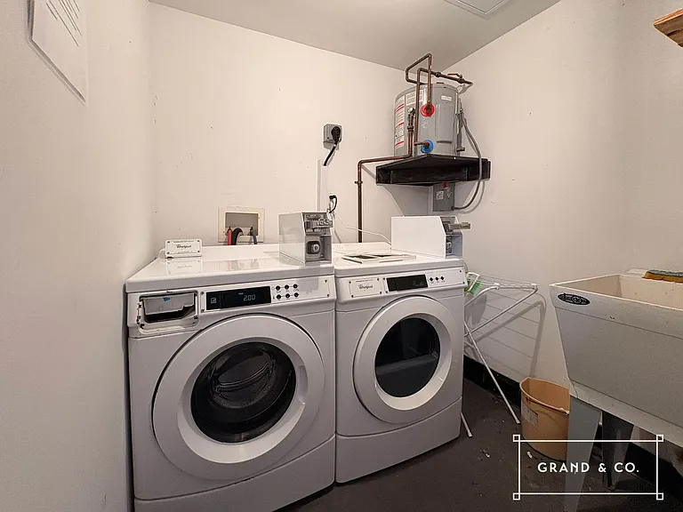 317 Humboldt St #1R — Photo 8