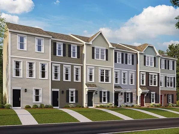 23 Democracy Mews, Ranson, WV 25438