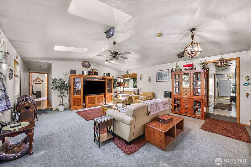 4th image of 4036 Wynn Road