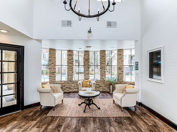 3rd image of 28377 Encanto Dr APT 204G