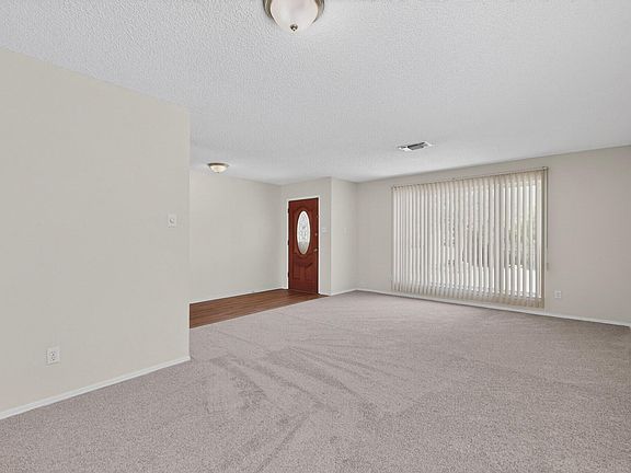 4th image of 12525 Elyse Pl SE